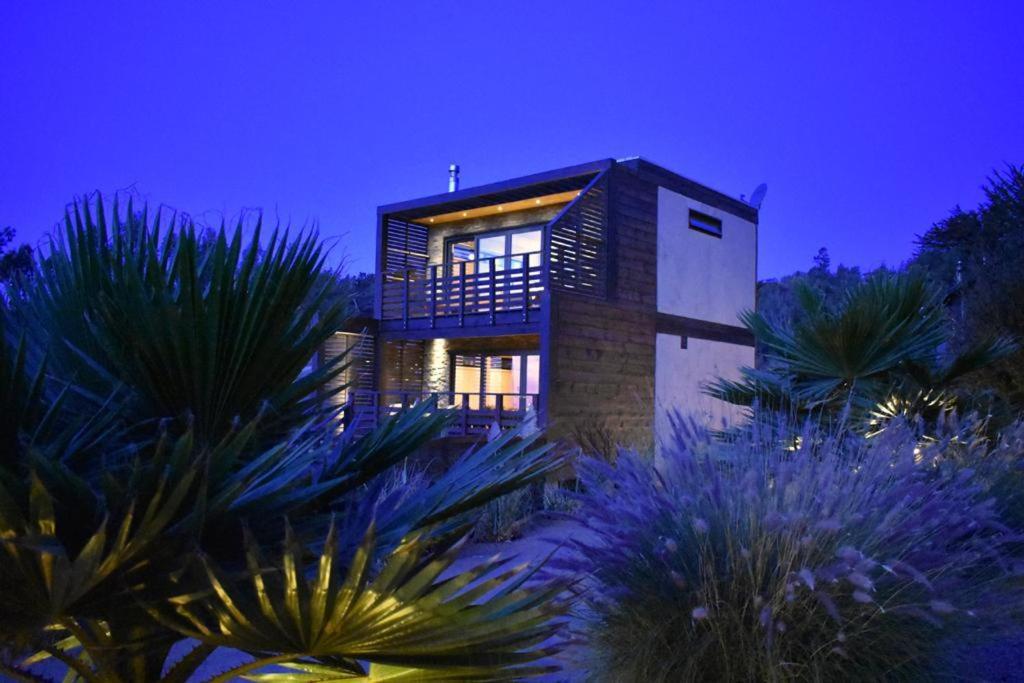 ---- Escapada De Lujo Para Dos ---- Casa Boutique Privada - Vistas Al Oceano - Parrilla Y Fogon En Quincho Privado - Insumos Desayuno - Tu Estadia Incluye Gratis 1 Sesion De Hidromasaje & Cromoterapia Bajo Las Estrellas En Jacuzzi Privado (Adults Onl Pichilemu Exterior foto